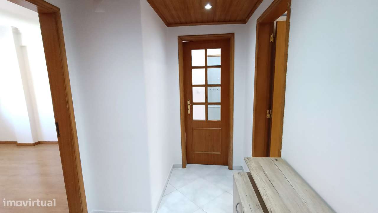 T3 com Arrecadação e Terraço, Pronto a habitar-23