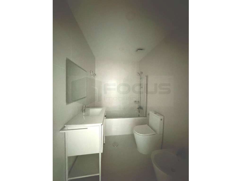 Apartamento T2 renovado com terraço Esgueira - CENTRO-18