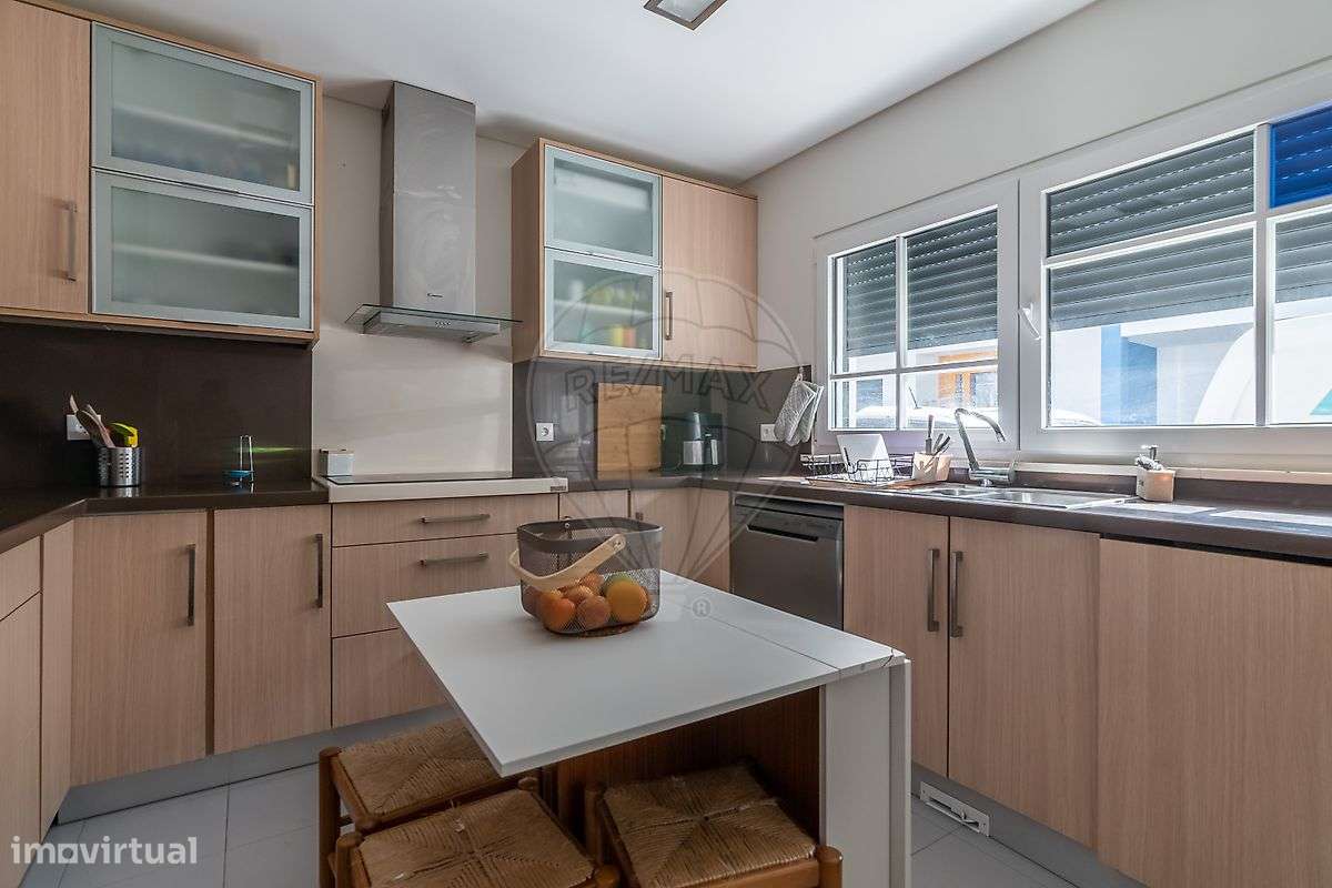 Moradia Térrea isolada T3 com jardim em Sesimbra-17