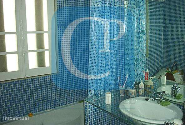 Moradia e Terreno ao Parque de S. Roque, em Campanhã - Grande imagem: 4/19