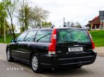 Volvo V70 2.4 Momentum - 4