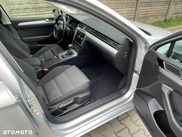 Volkswagen Passat Variant 2.0 TDI SCR DSG - 6