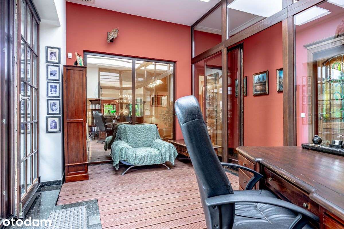 Wyjątkowa rezydencja z prywatnym stawem-18