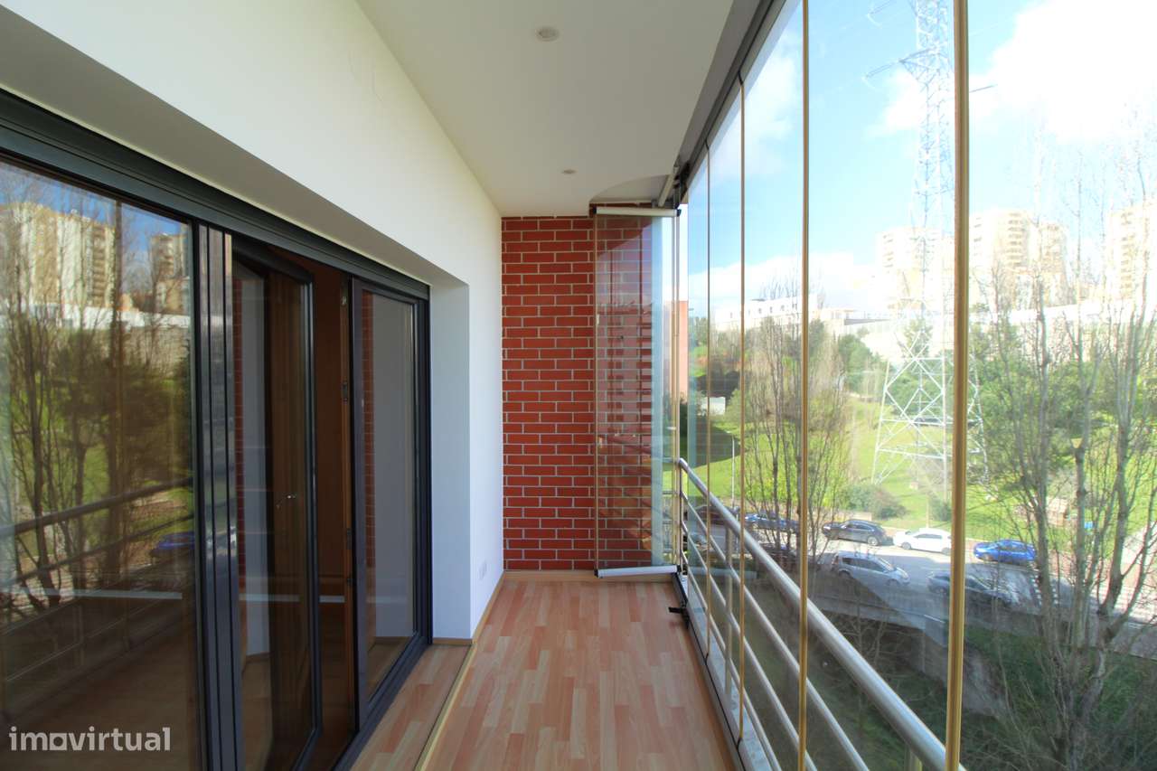 COLINAS DO CRUZEIRO -  T3 com 150 m² e 4 lugares de garagem!-12