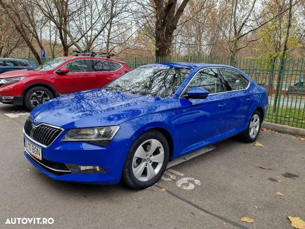 Skoda Superb 2.0 TDI DSG Ambition - 9