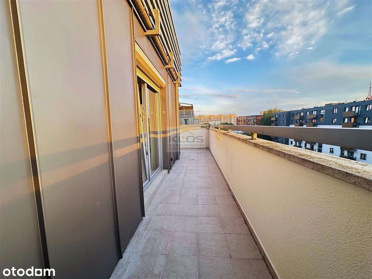 Nowoczesne 2 pokoje z dużym balkonem-8