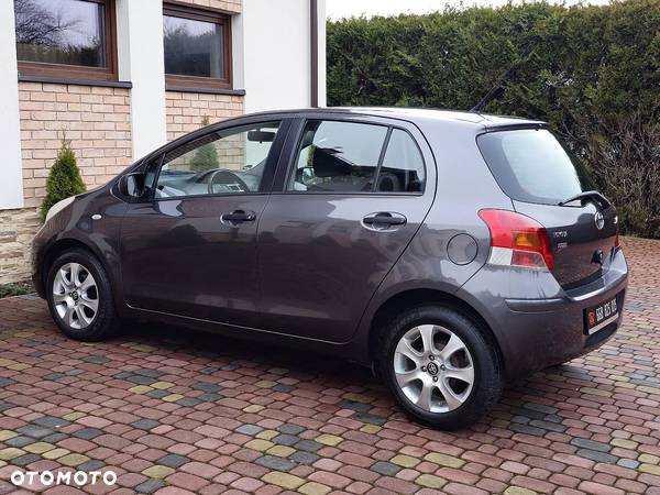 Toyota Yaris 1.33 Prestige - 3