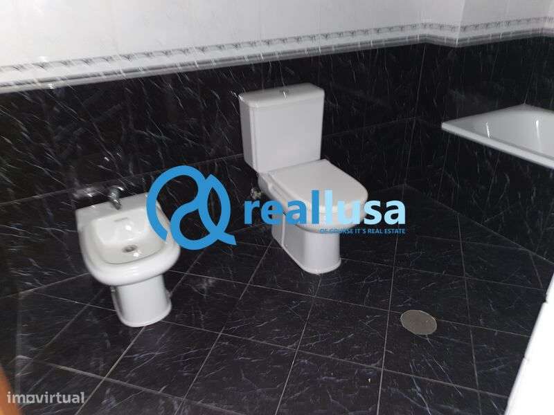 Apartamento T2 c/ garagem Rio Tinto Gondomar-11