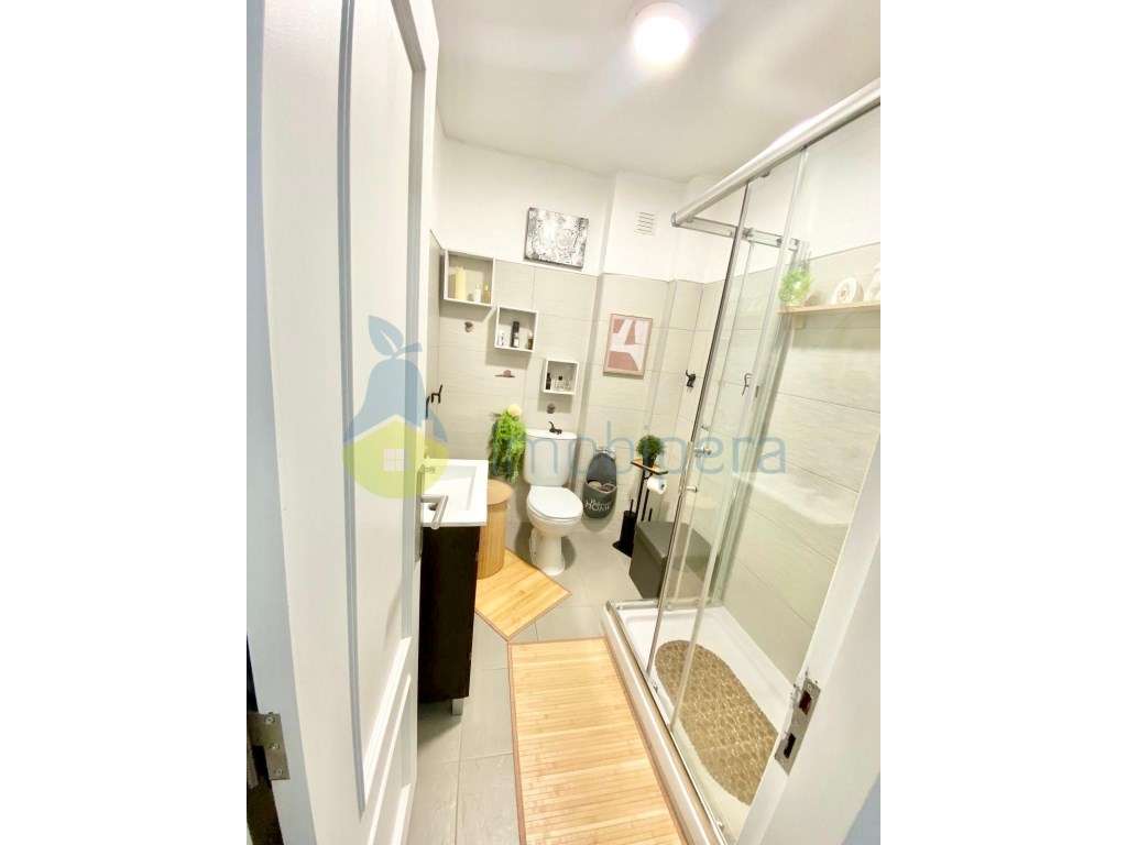 Apartamento T1 em 2º linha de praia a apenas 2 minutos a pé da praia!-8