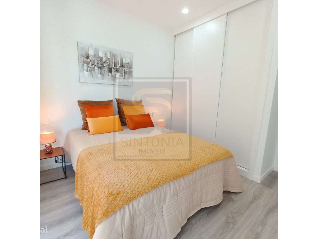 Apartamento T3 Totalmente Remodelado - Benfica-9