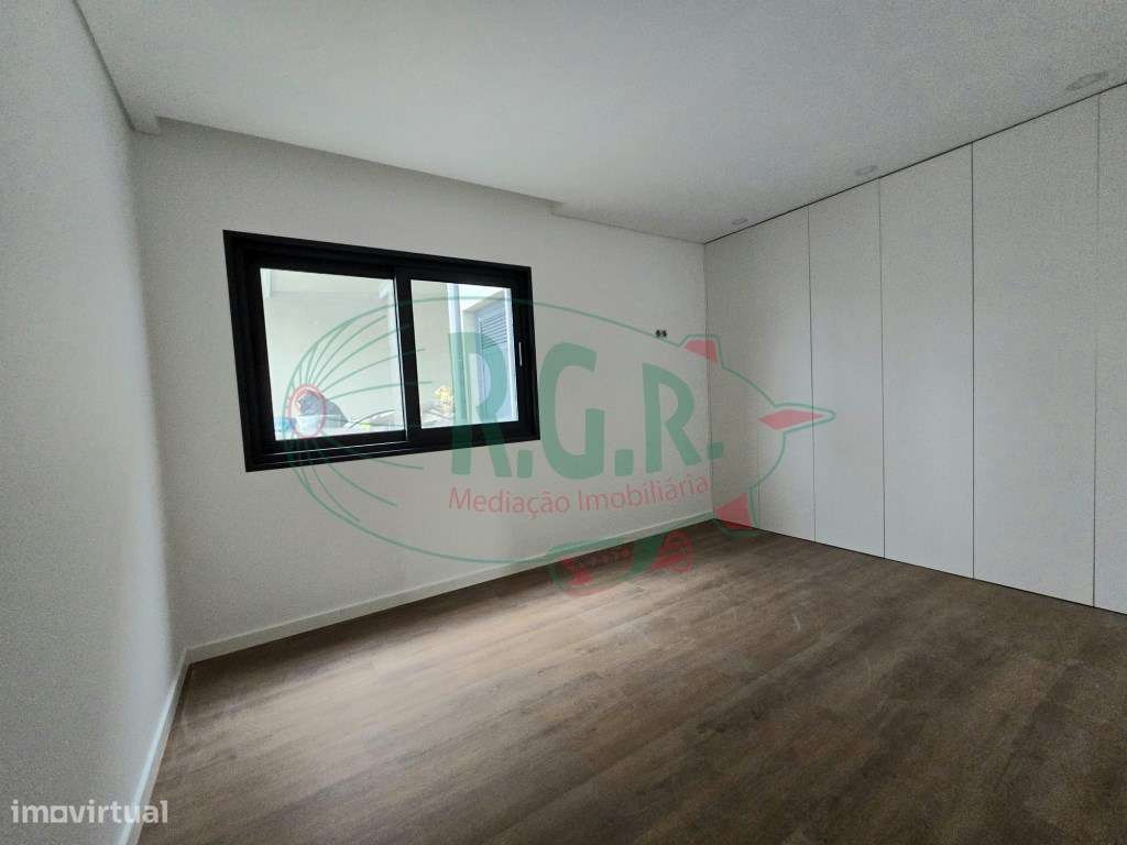 ANDAR MORADIA T2 RECUPERADO (NOVO) - VALBOM-7