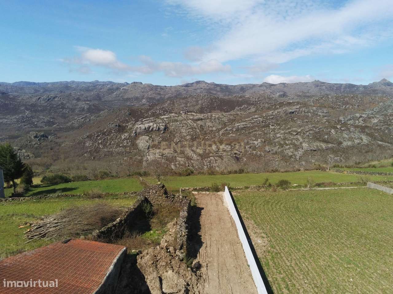 Terreno com Ruina em Pitão das Junias, zona do geres-9