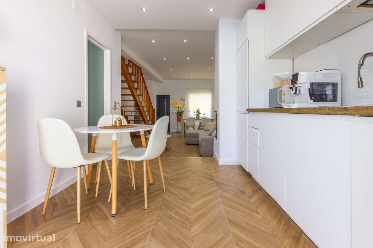 Moradia T2 Renovada com logradouro em Montijo-8
