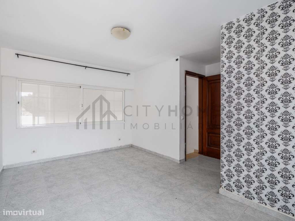 Moradia Duplex tipo T2 com Jardim e Piscina em Condomínio Privado-16
