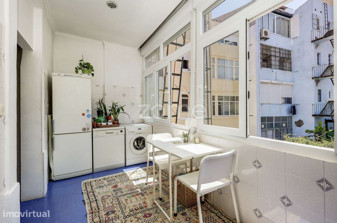 Apartamento de charme no coração de Lisboa.-12