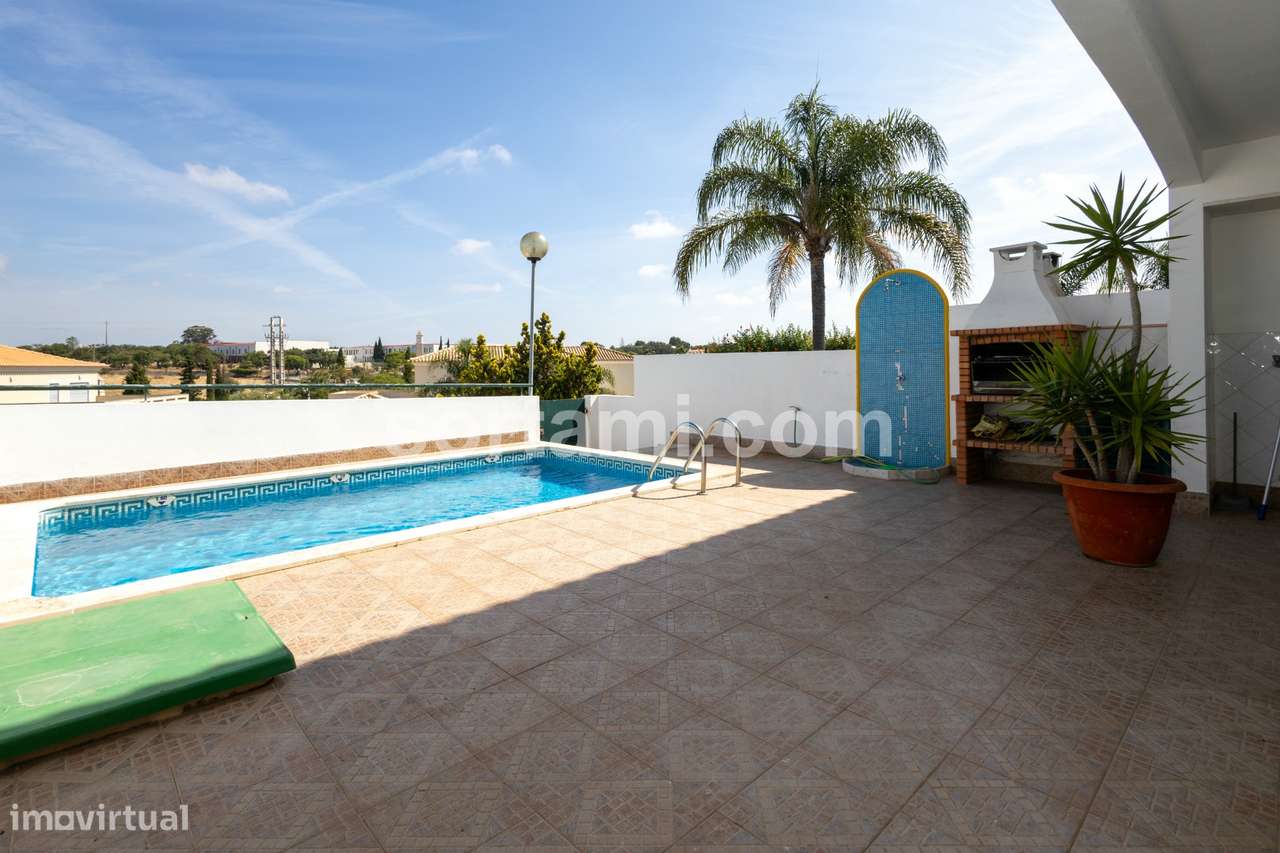 Moradia Em Banda T2 2 Venda Em Albufeira E Olhos De Agua Albufeira