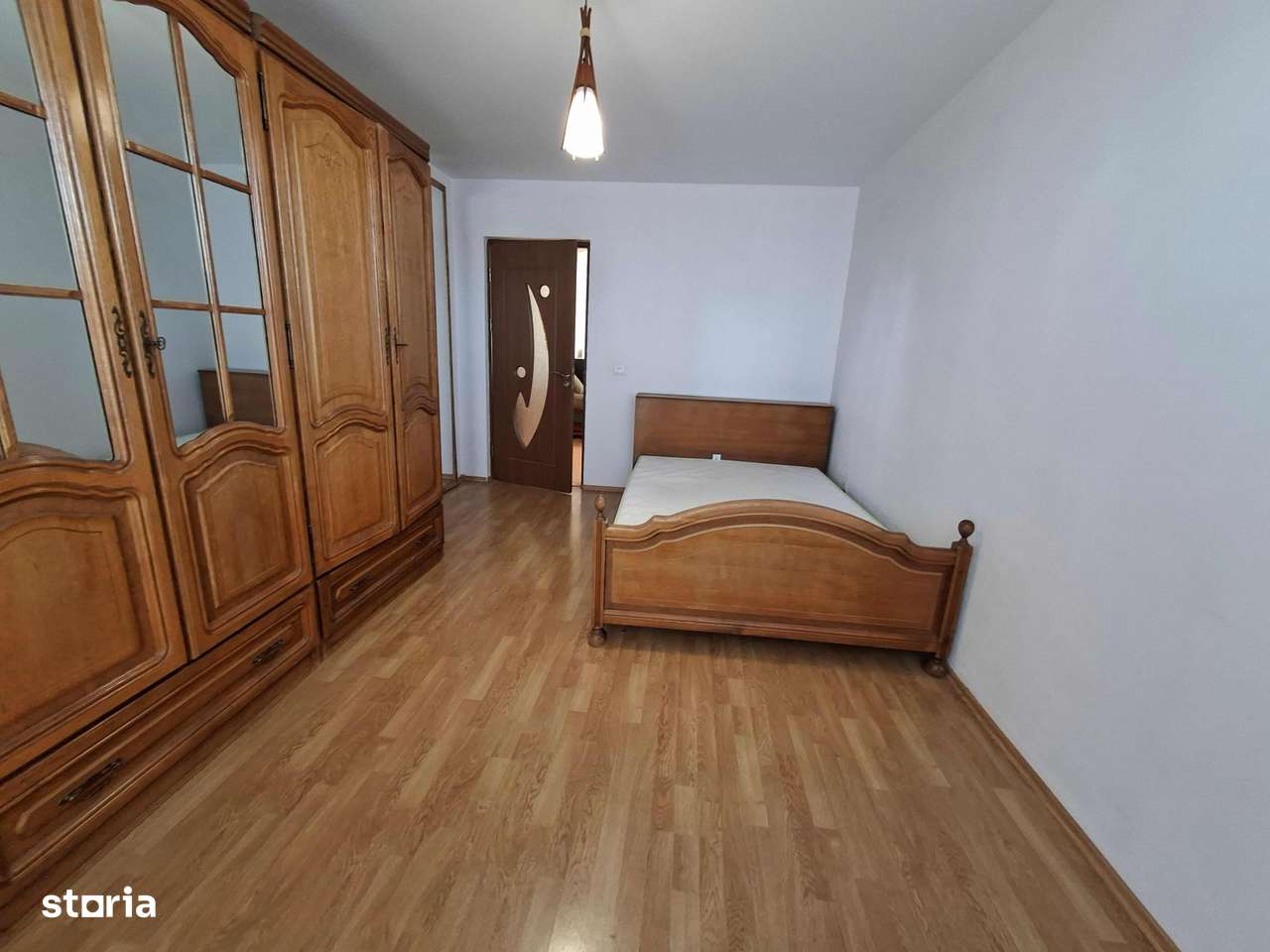 Apartament cu 3 camere, et: 2/3 la vila in Piata Cluj-13
