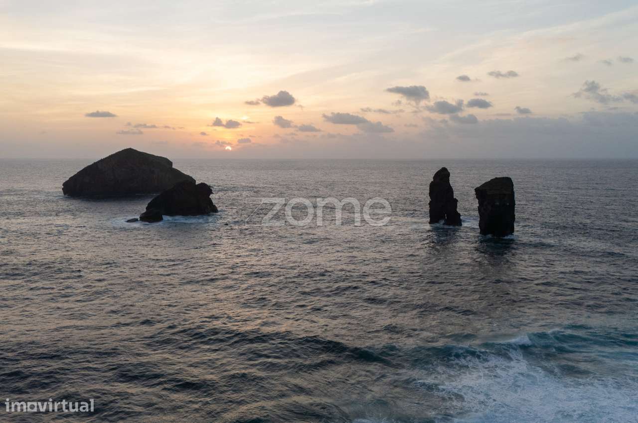 Moradia com Vista Mar Deslumbrante e com garagem nos Mosteiros. - Grande imagem: 1/40