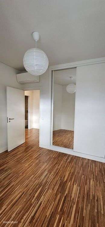 Apartamento T2 com estacionamento, Arroios, Lisboa - Grande imagem: 3/37