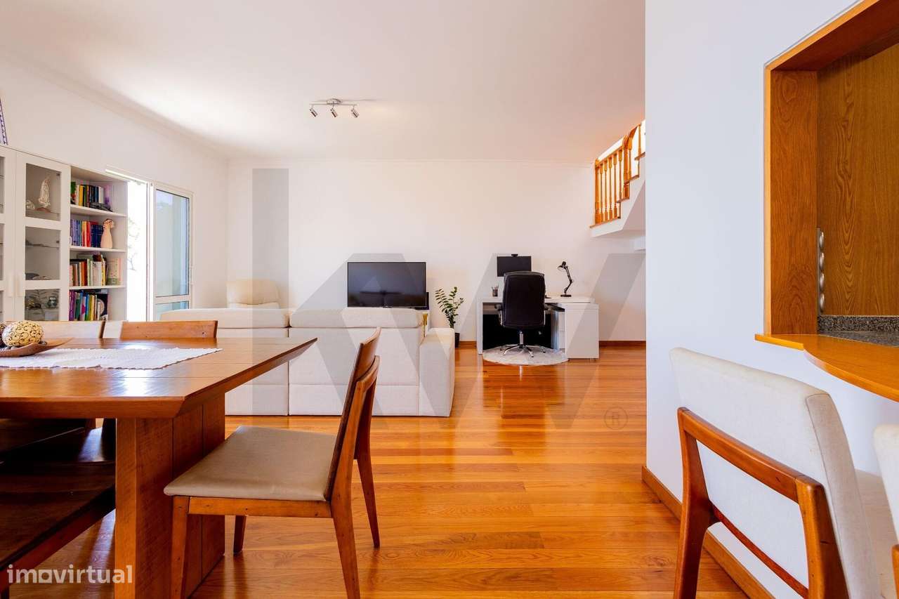 Apartamento T3 Duplex no Funchal-30