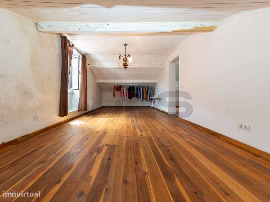 Moradia T3 com Terreno de 1.180 m² - Potencial de Investimento nos ...-19