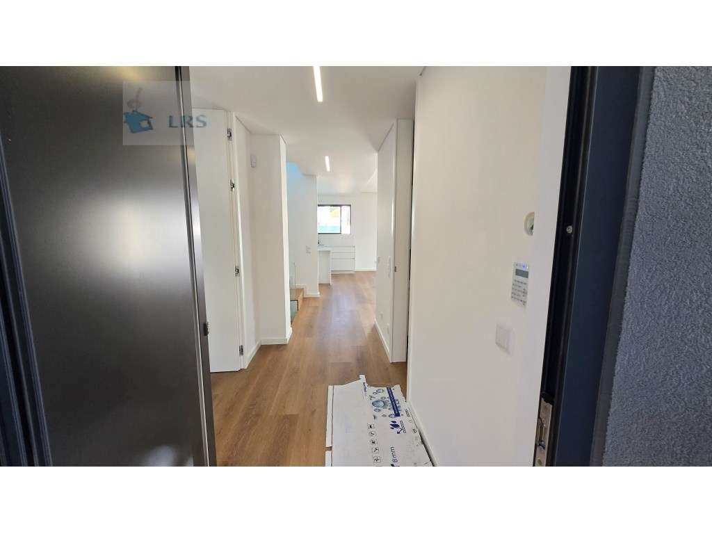 Murches, lindos acabamentos, moradia isolada com 3 suites e 1 quatr...-6