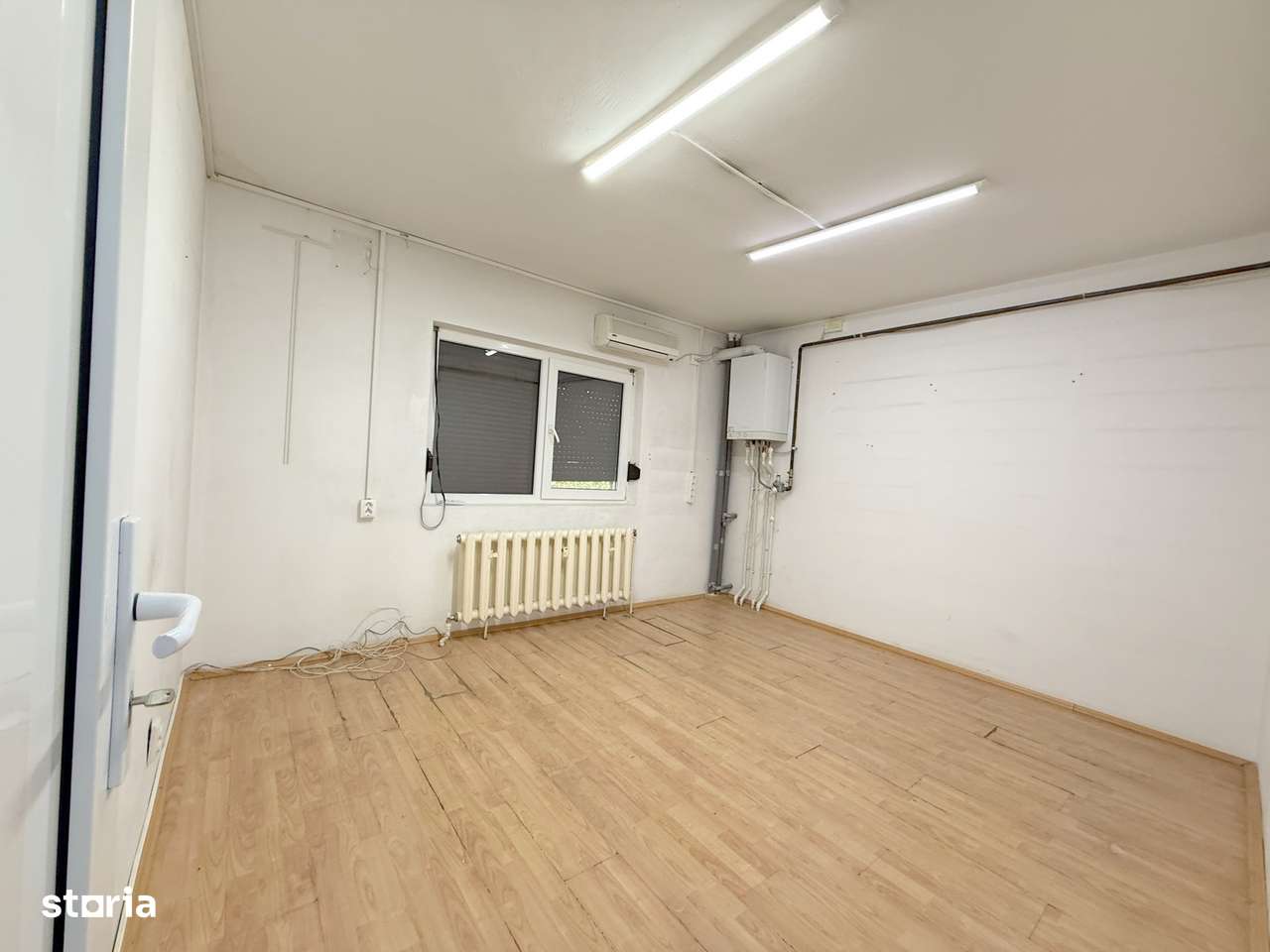 Spatiu comercial 60 mp in Micro 17 langa piata-11