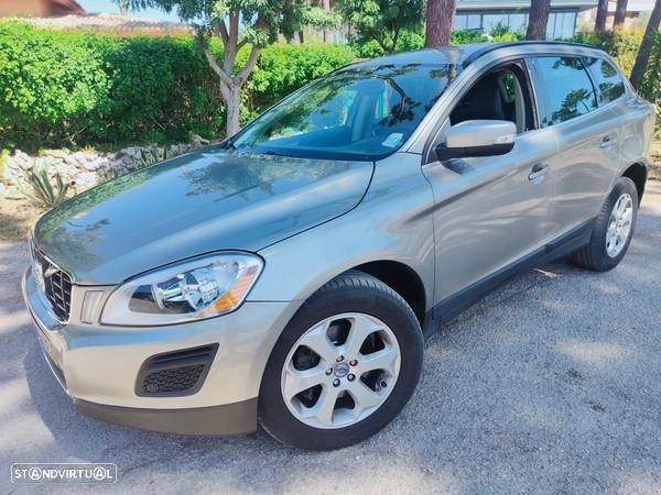 Volvo XC 60 2.0 D3 Momentum Geartronic - 1