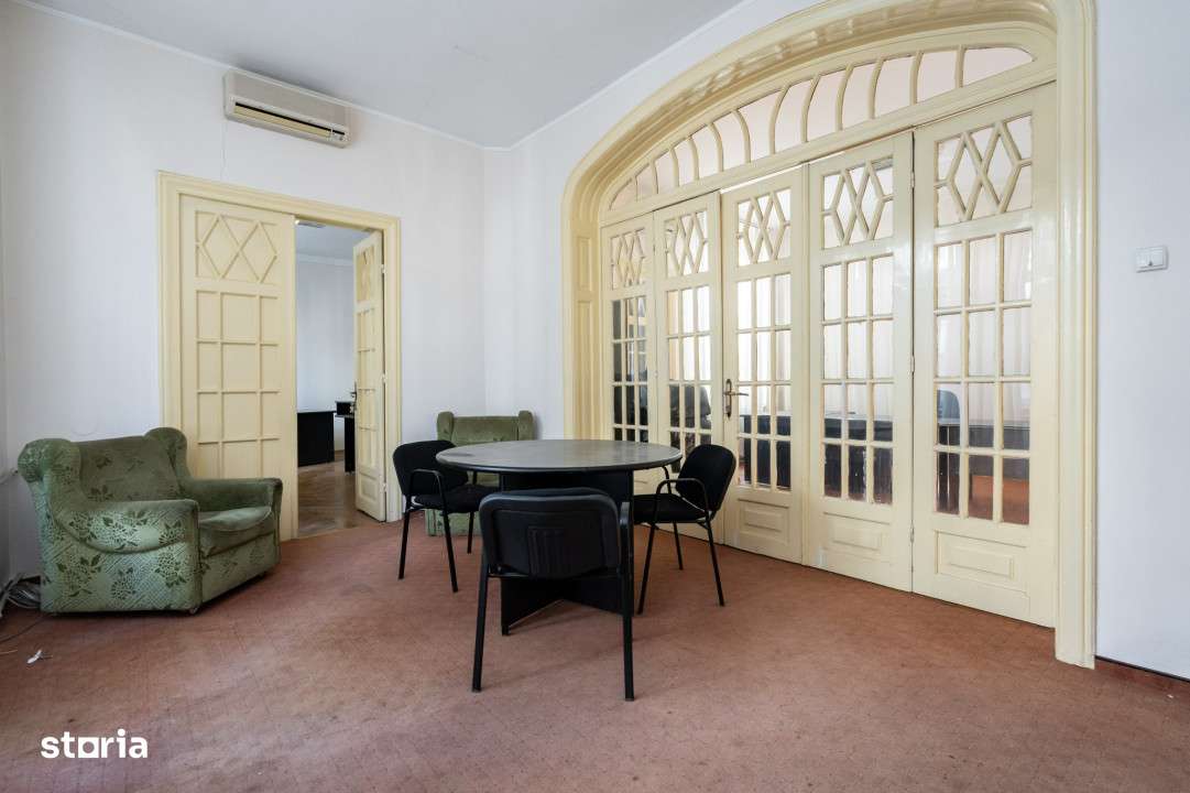 Vila 16 Camere de vanzare Unirii Primaria Sector 3-17