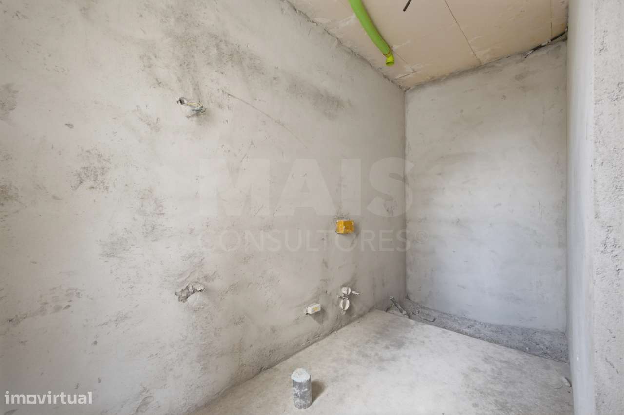 Moradia T4 com piscina em lote de 759m2 em Amoreira Óbidos-23