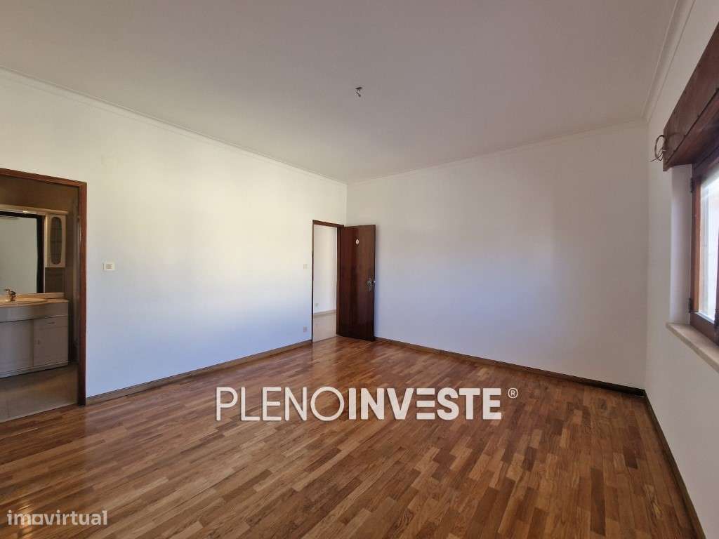 Moradia V3 com Garagem em Vale Milhaços-8