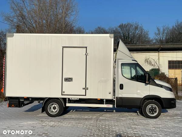 Iveco Daily 50C18HZ kontener z windą - 4