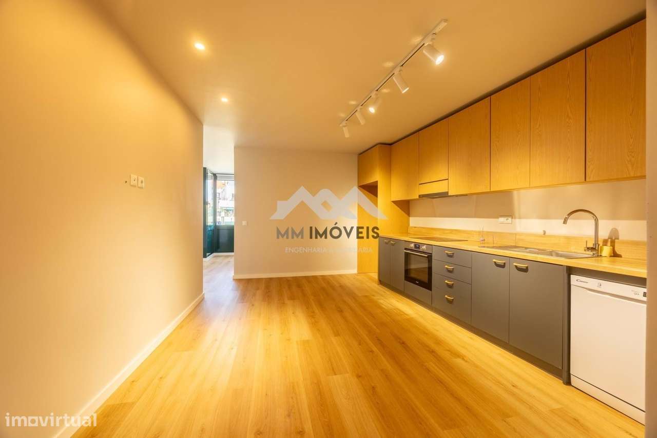 Andar Moradia T2 | Valongo | Fase Final de Legalização P/Habitação | R - Grande imagem: 2/17