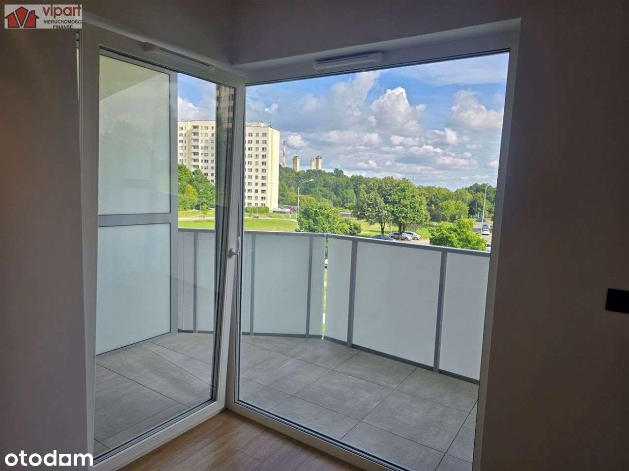 Przytulna kawalerka na osiedlu Panorama w Tychach-9