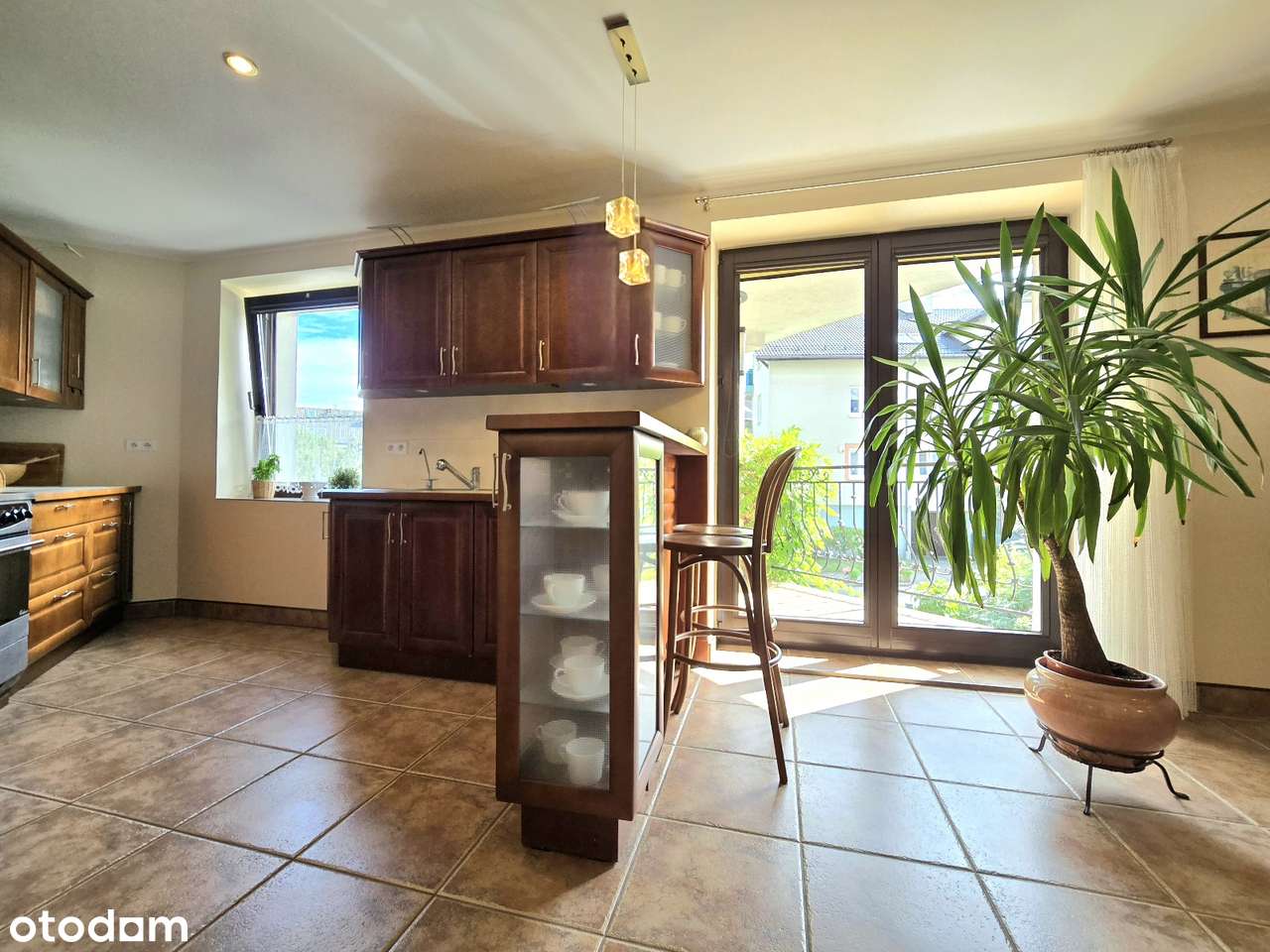 Solidny dom z uroczym ogrodem na Dąbrowie, ul. Słonecznikowa-7