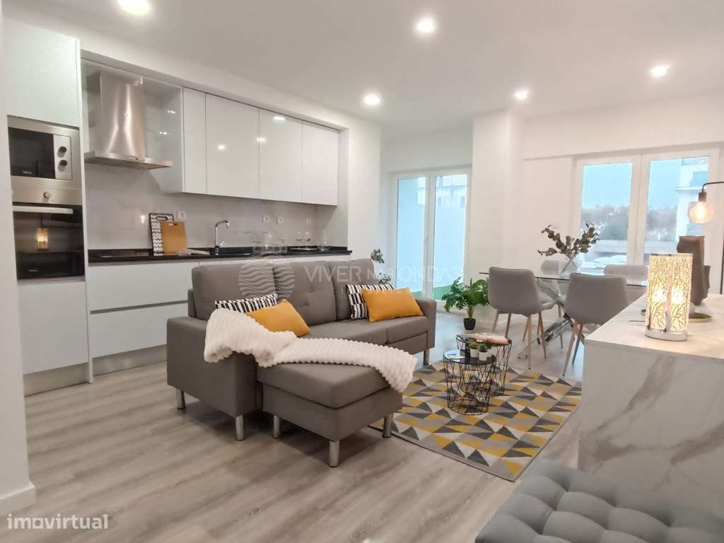 Apartamento T3 totalmente remodelado em Benfica - Grande imagem: 4/24