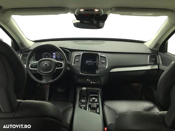 Volvo XC 90 - 8