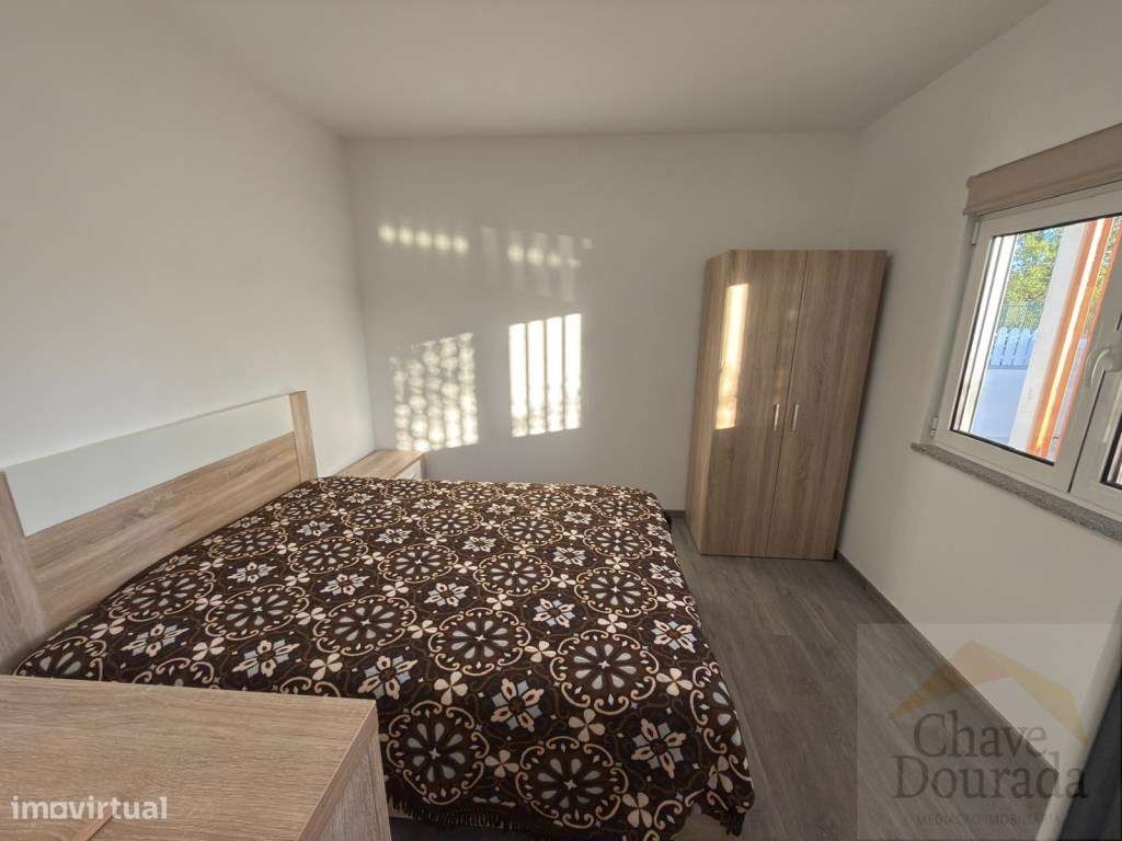 Moradia térrea T3 com garagem e quintal - Vila Nova de Poiares-11