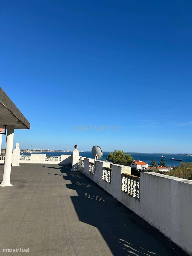 VIVER ENTRE O RIO, O MAR E A SERRA – UMA OPORTUNIDADE ÚNICA EM SETÚBAL-13