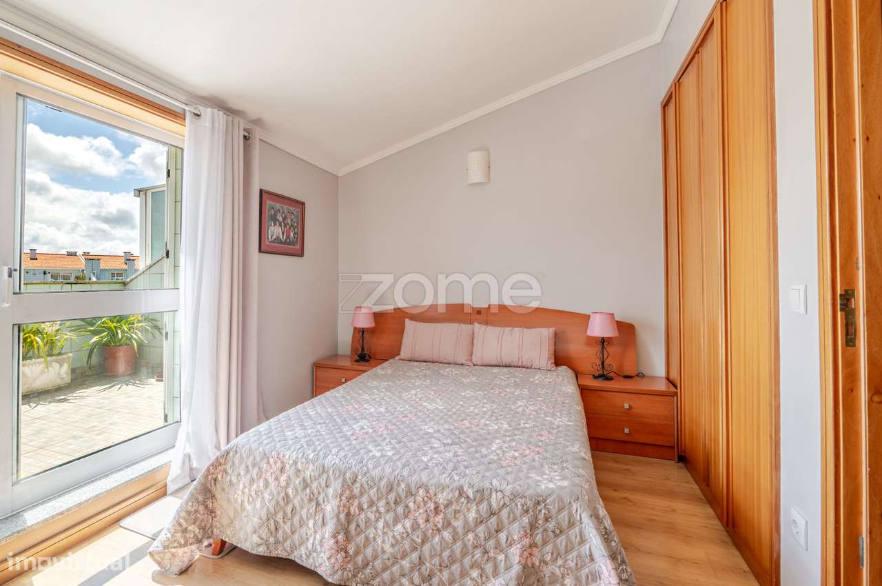 Duplex T3 com Terraço e Vista Mar em Gaia-28