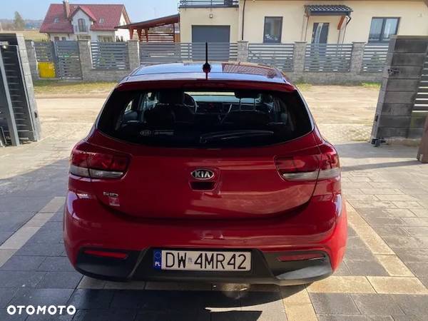 Kia Rio 1.2 M - 9