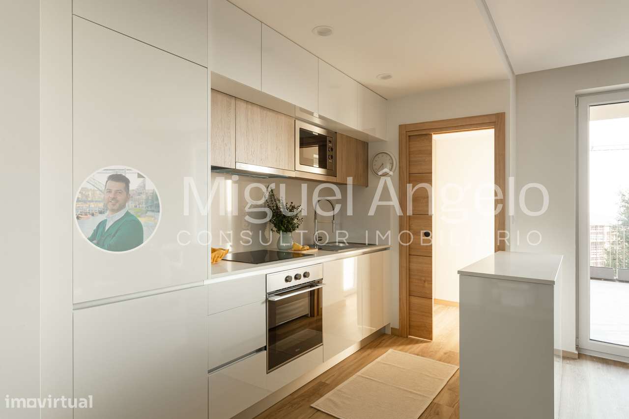 T2 novo no Egas Moniz Residence com varanda e excelente localização-10