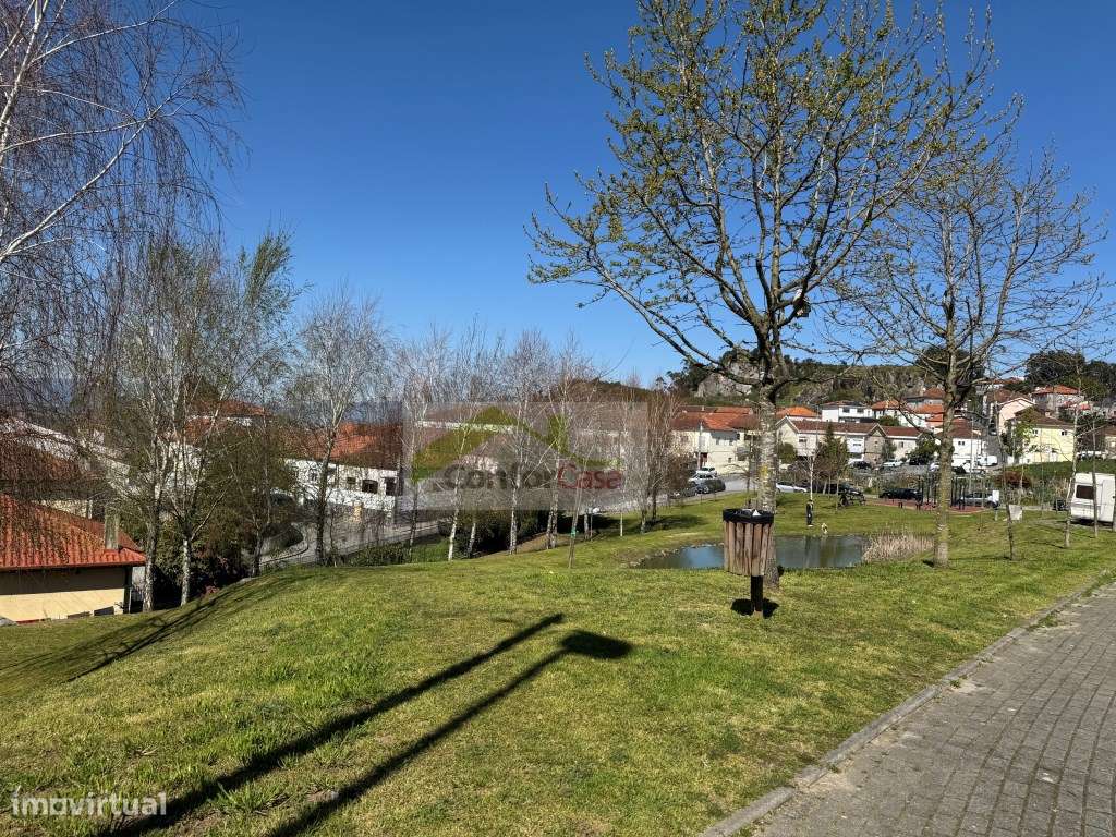 T3 com Ar Condicionado, varanda e L. garagem no Centro de Braga-12