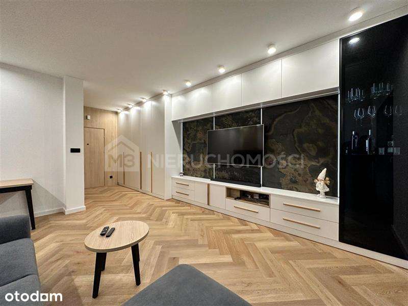 Elegancka kawalerka z tarasem - Pełny obrazek: 2/9