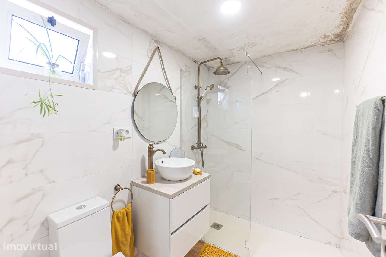 Moradia Familiar de 4 Frentes com Terreno Superior a 3.000 m² - Grande imagem: 5/23