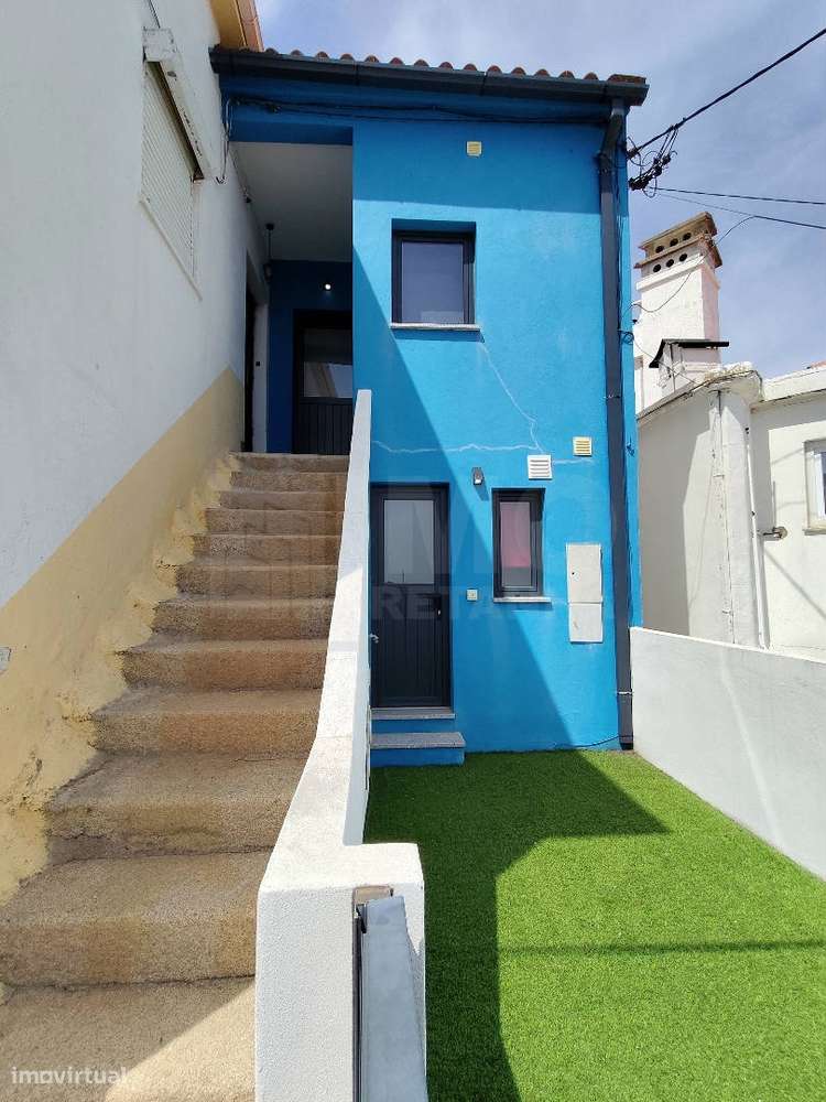 Moradia T1 Duplex Renovada c/ Quintal / Jardim / Piscina-48