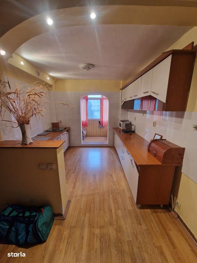 DECOMANDAT et 2/4 zona fosta Billa preț 120.000 euro NEGOCIABIL-1