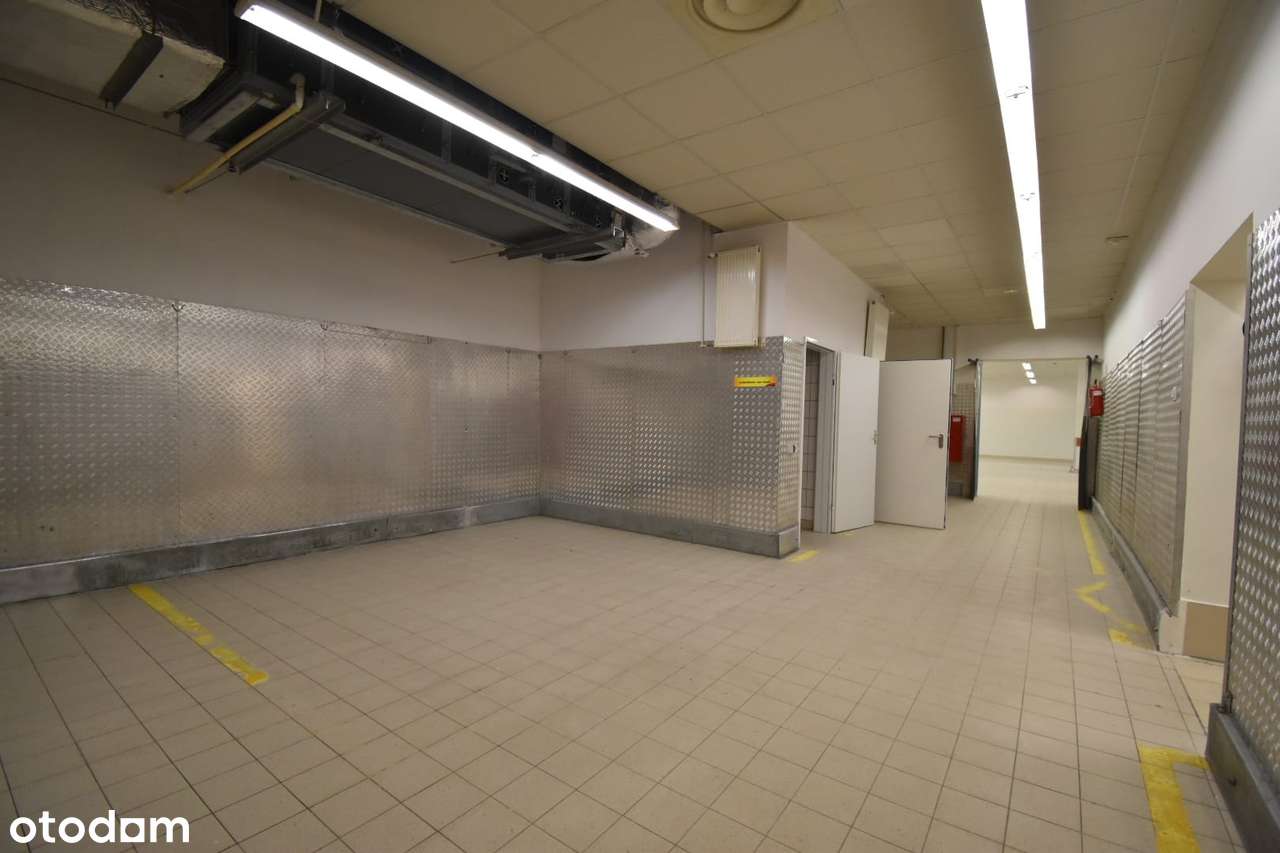 OBIEKT HANDLOWO - USŁUGOWY 1340m2 BOLESŁAWIEC-5