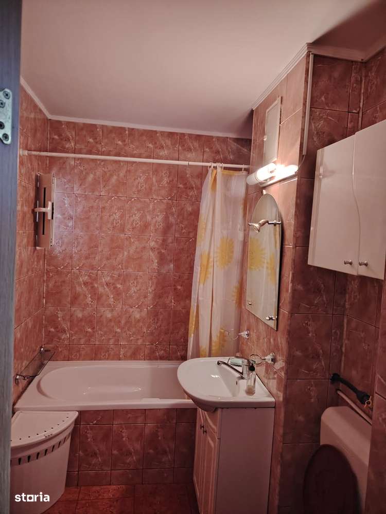 Vând garsoniera Mioveni-Robea, etaj 3,mobilată, 43mp - Imagine principală: 2/10