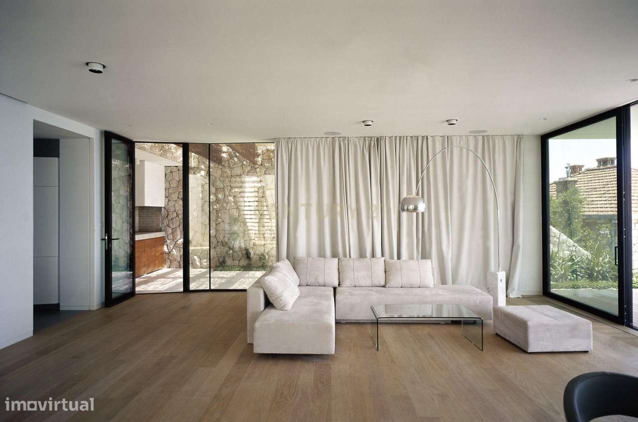 Terreno urbano com uma área total de 5695m2 em São Bartolomeu de Messi - Grande imagem: 3/9